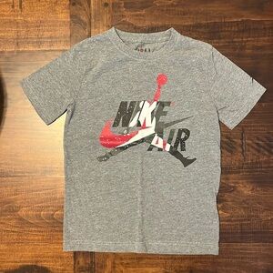 NIKE AIR JORDAN tshirt size youth small.  Great condition.